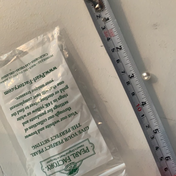 Authentic Pearl - Picture 4 of 4